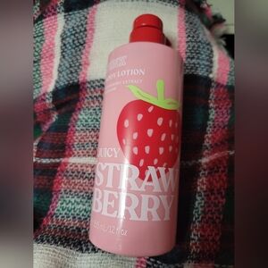 VICTORIA'S SECRET PINK JUICY STRAWBERRY BODY LOTION 12 oz NEW